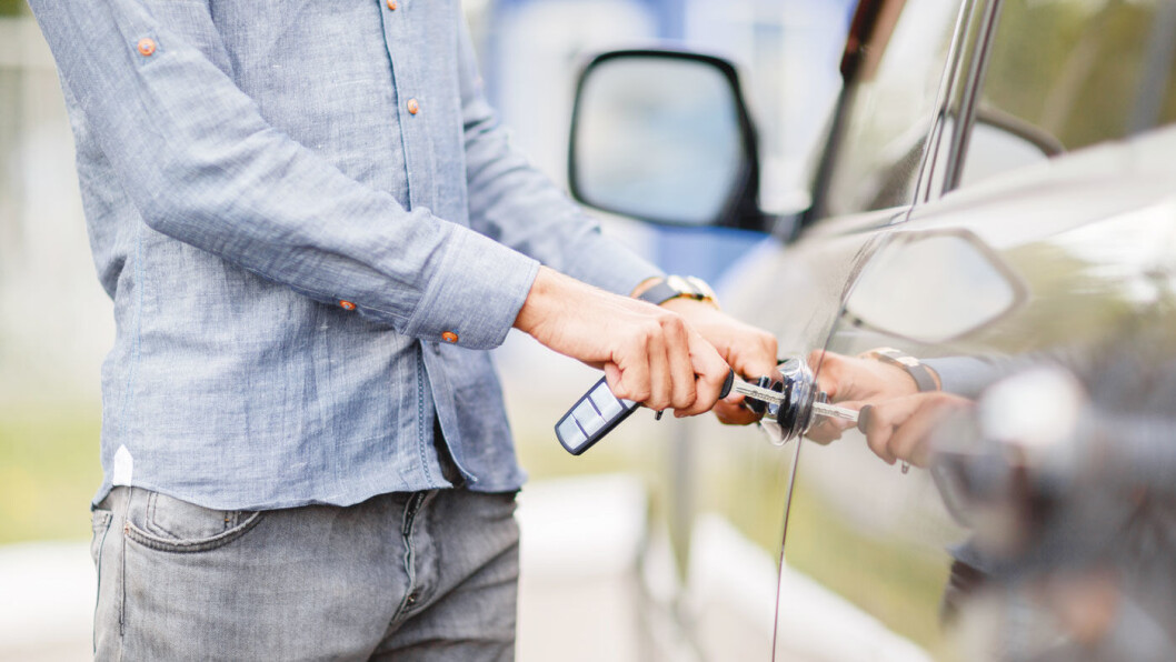 TA NOEN FORHOLDSREGLER: Skal du kjøpe bruktbil, sjekk om det er heftelser på bilen og om det er et seriøst firma hvis du ikke handler privat. Foto: Shutterstock TA NOEN FORHOLDSREGLER: Skal du kjøpe bruktbil, sjekk om det er heftelser på bilen og om det er et seriøst firma hvis du ikke handler privat. Foto: Shutterstock
