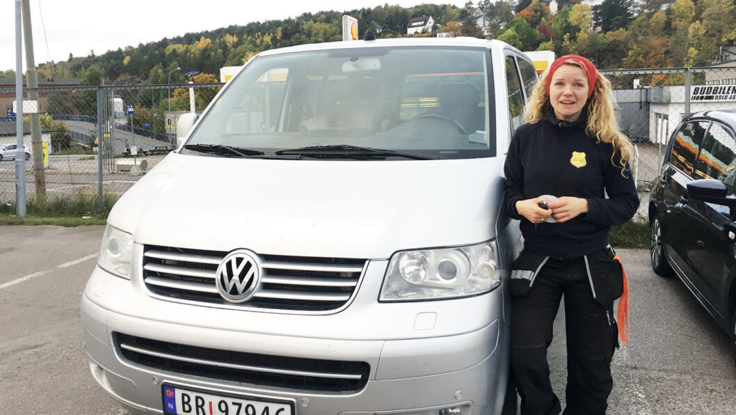 IKKE MED: Kaja Vemren Refling og familien kjøpte denne bilen av Olsen bil for 450 000 kroner. Den ble senere avskiltet, og måtte selges som delebil for 60 000 kroner. Men Kajas sak er ikke med i tiltalen mot bruktbilselgeren. Foto: Fredrik Bjerknes IKKE MED: Kaja Vemren Refling og familien kjøpte denne bilen av Olsen bil for 450 000 kroner. Den ble senere avskiltet, og måtte selges som delebil for 60 000 kroner. Men Kajas sak er ikke med i tiltalen mot bruktbilselgeren. Foto: Fredrik Bjerknes