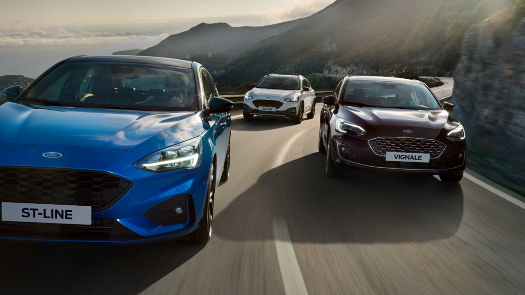 TILBAKE I FOCUS: Ford lanserer en kraftig forbedret Focus i fire uliek varianter. Her ved tre av dem: ST-Line, Active og Vignale. Foto: Ford Motor TILBAKE I FOCUS: Ford lanserer en kraftig forbedret Focus i fire uliek varianter. Her ved tre av dem: ST-Line, Active og Vignale. Foto: Ford Motor