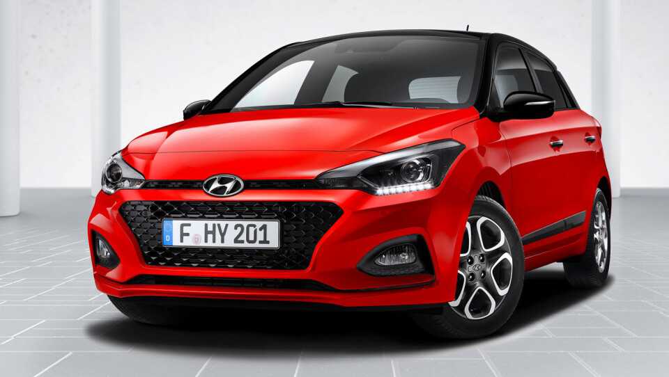 KOMMER I SOMMER: Hyundai kommer med en oppgradert versjon av småbilen i20. Foto: Hyundai Motor