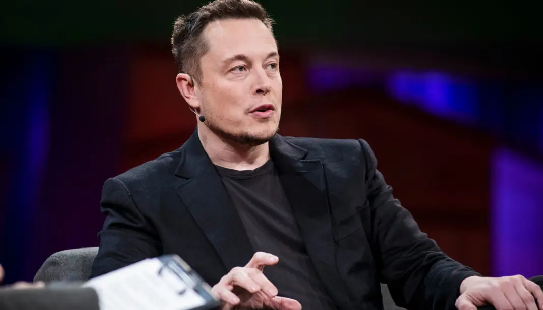 OVERKOM VANSKELIGHETENE: Om Tesla-sjefen mener aksjekursen er vel høy, er han likevel trygg på fremtiden. OVERKOM VANSKELIGHETENE: Om Tesla-sjefen mener aksjekursen er vel høy, er han likevel trygg på fremtiden.