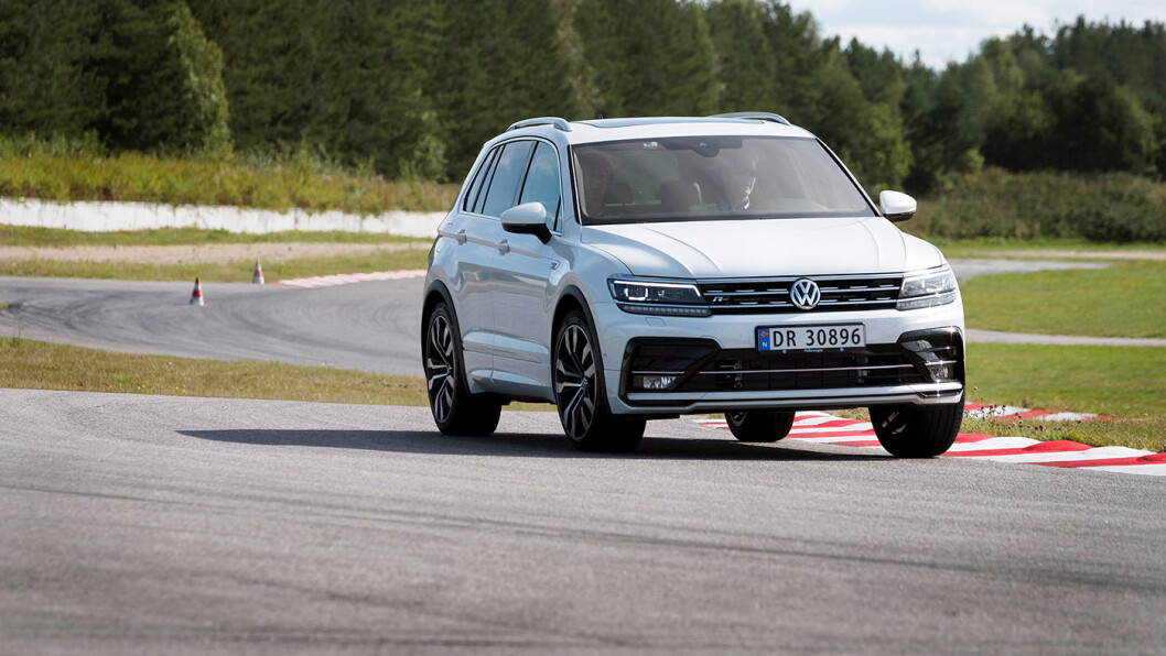AVGIFTSTAPER: VW Tiguan er en av bilene som kommer riktig dårlig ut hvis avgiftsøkningen kommer på toppen av dagens satser. Foto: Jon Terje Hellgren Hansen AVGIFTSTAPER: VW Tiguan er en av bilene som kommer riktig dårlig ut hvis avgiftsøkningen kommer på toppen av dagens satser. Foto: Jon Terje Hellgren Hansen