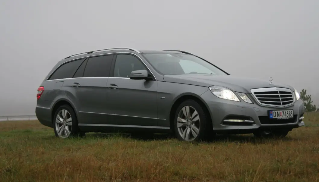 <span class=" font-weight-bold" data-lab-font_weight_desktop="font-weight-bold">SOLID:</span> En eldre Mercedes – som denne E-klasse fra 2013 – med jevnlig oppfølging, bør være blant de tryggeste investeringene med tanke på rust. <span class=" font-weight-bold" data-lab-font_weight_desktop="font-weight-bold">SOLID:</span> En eldre Mercedes – som denne E-klasse fra 2013 – med jevnlig oppfølging, bør være blant de tryggeste investeringene med tanke på rust.