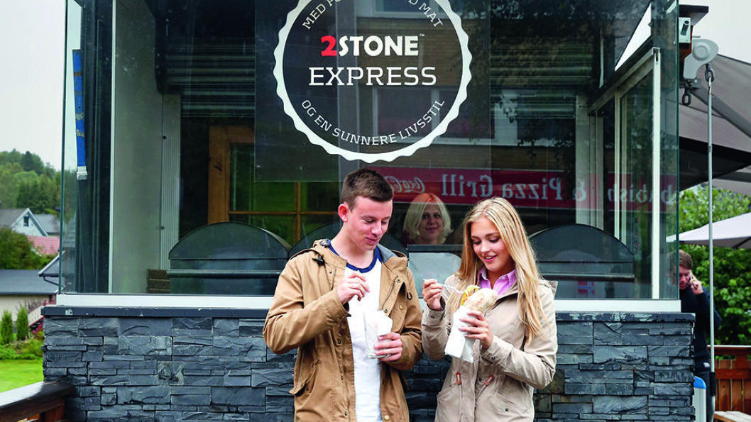 GODT Å SPISE: Mat langs veien kan være både kjapt og godt, som på 2Stone Express i Mysen som var blant finalistene da Motor kåret Årets veimat 2015. Foto: Mette Randem GODT Å SPISE: Mat langs veien kan være både kjapt og godt, som på 2Stone Express i Mysen som var blant finalistene da Motor kåret Årets veimat 2015. Foto: Mette Randem