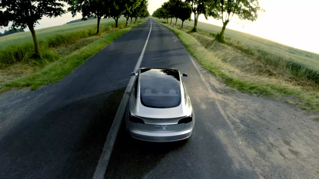 MÅ OPP I VOLUM: Ekspertene tror Tesla vil tape penger på billigutgaven av Model 3. Foto: Tesla Motor