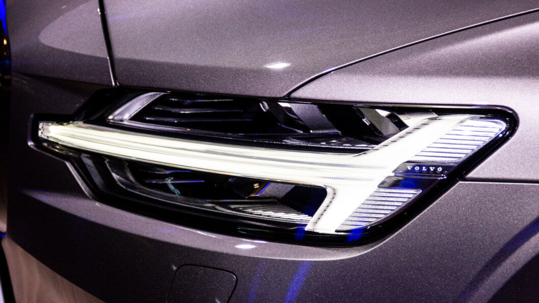 TORS HAMMER: Kjørelysene har Volvos nye designsignatur. TORS HAMMER: Kjørelysene har Volvos nye designsignatur.