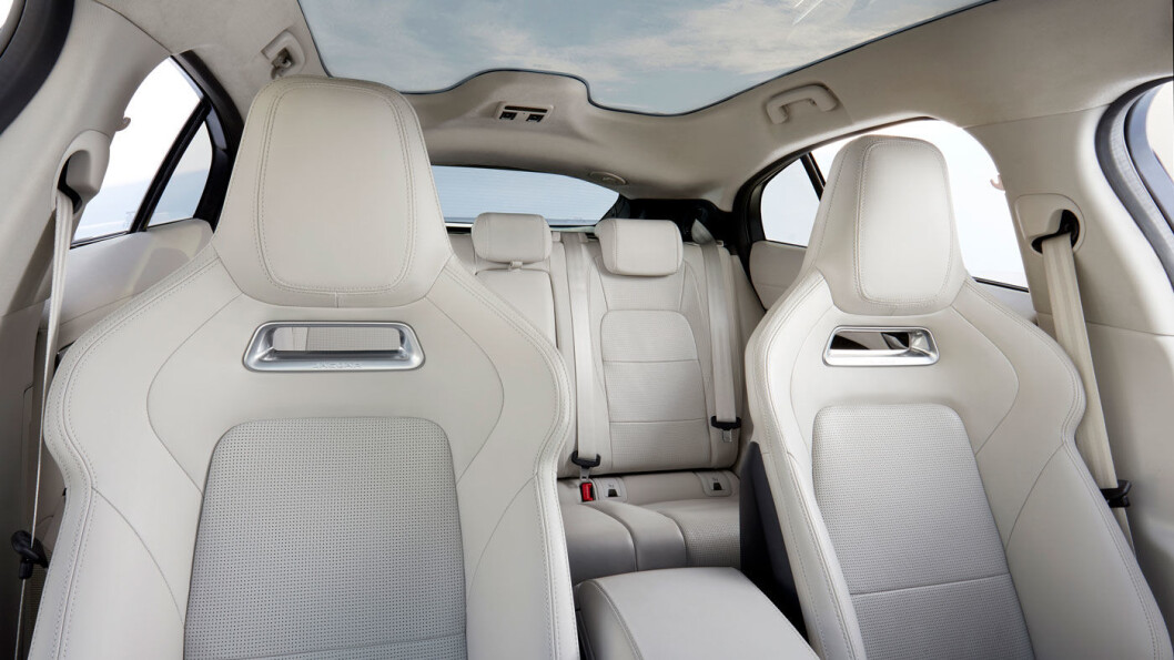 SOLID: De konvensjonelle bilene til Jaguar har fått litt kritikk for at materialkvaliteten ikke har vært helt premium. I-Pace virker meget solid. Foto: Jaguar SOLID: De konvensjonelle bilene til Jaguar har fått litt kritikk for at materialkvaliteten ikke har vært helt premium. I-Pace virker meget solid. Foto: Jaguar