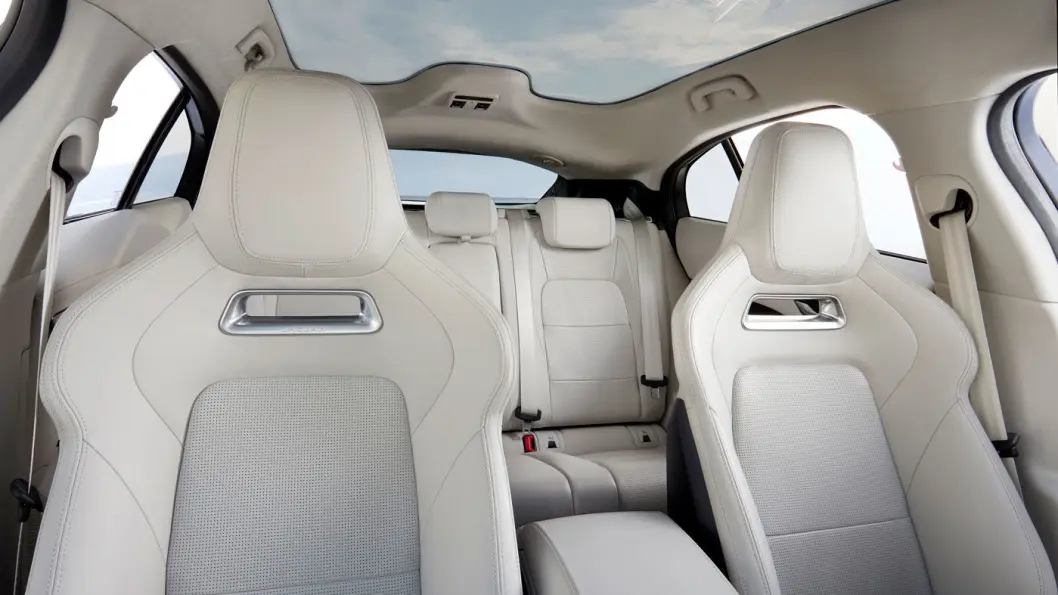 SOLID: De konvensjonelle bilene til Jaguar har fått litt kritikk for at materialkvaliteten ikke har vært helt premium. I-Pace virker meget solid. Foto: Jaguar SOLID: De konvensjonelle bilene til Jaguar har fått litt kritikk for at materialkvaliteten ikke har vært helt premium. I-Pace virker meget solid. Foto: Jaguar
