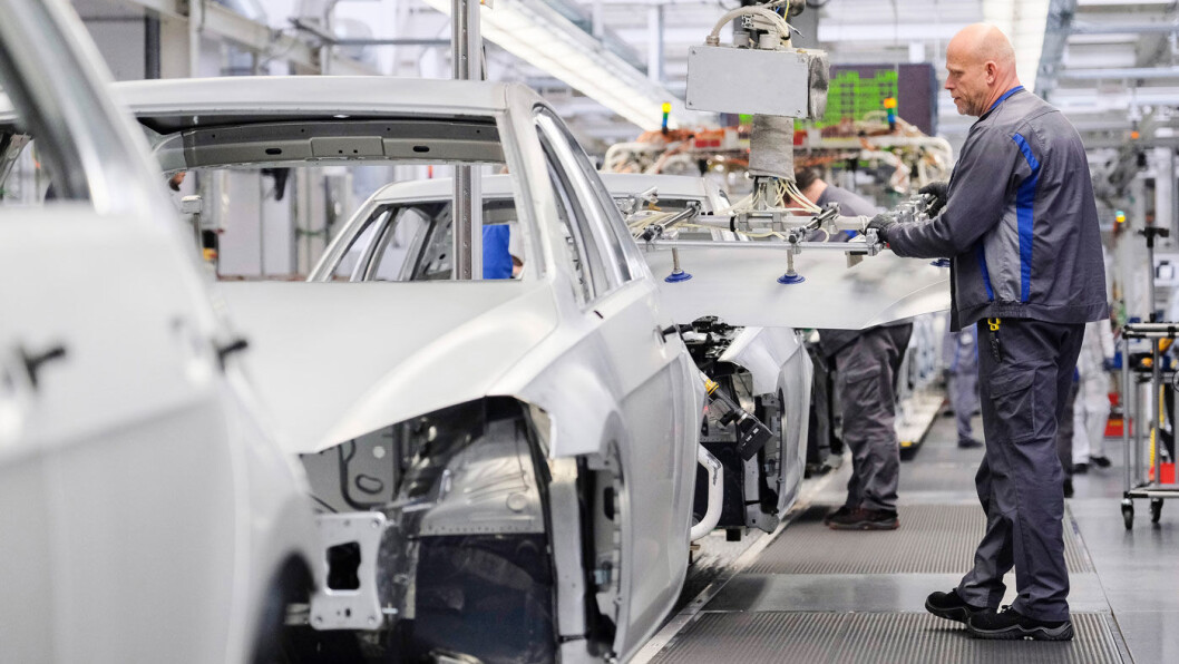 ONKEL I AMERIKA? Snart kan gutta på gulvet hos Volkswagen i Wolfsburg få en samarbeidspartner i Detroit. Foto: Volkswagen AG ONKEL I AMERIKA? Snart kan gutta på gulvet hos Volkswagen i Wolfsburg få en samarbeidspartner i Detroit. Foto: Volkswagen AG