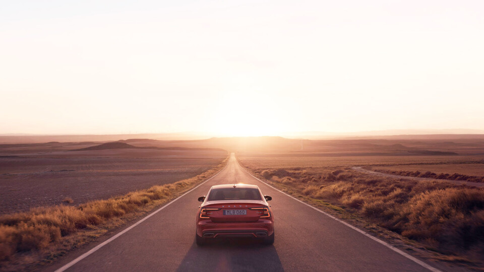 MADE IN THE USA: «Our love runs deep like a Chevy», heter det i sangen. Nå kan Volvo-eiere nynne til det samme refrenget med nye S60. Foto: Volvo Cars MADE IN THE USA: «Our love runs deep like a Chevy», heter det i sangen. Nå kan Volvo-eiere nynne til det samme refrenget med nye S60. Foto: Volvo Cars