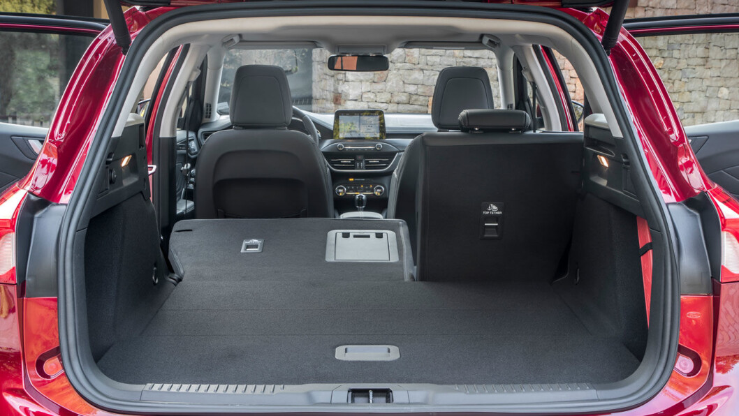 ROMSLIG: Ford Focus Vignale, her som stasjonsvogn, med drøyt 600 liter bagasjerom. ROMSLIG: Ford Focus Vignale, her som stasjonsvogn, med drøyt 600 liter bagasjerom.