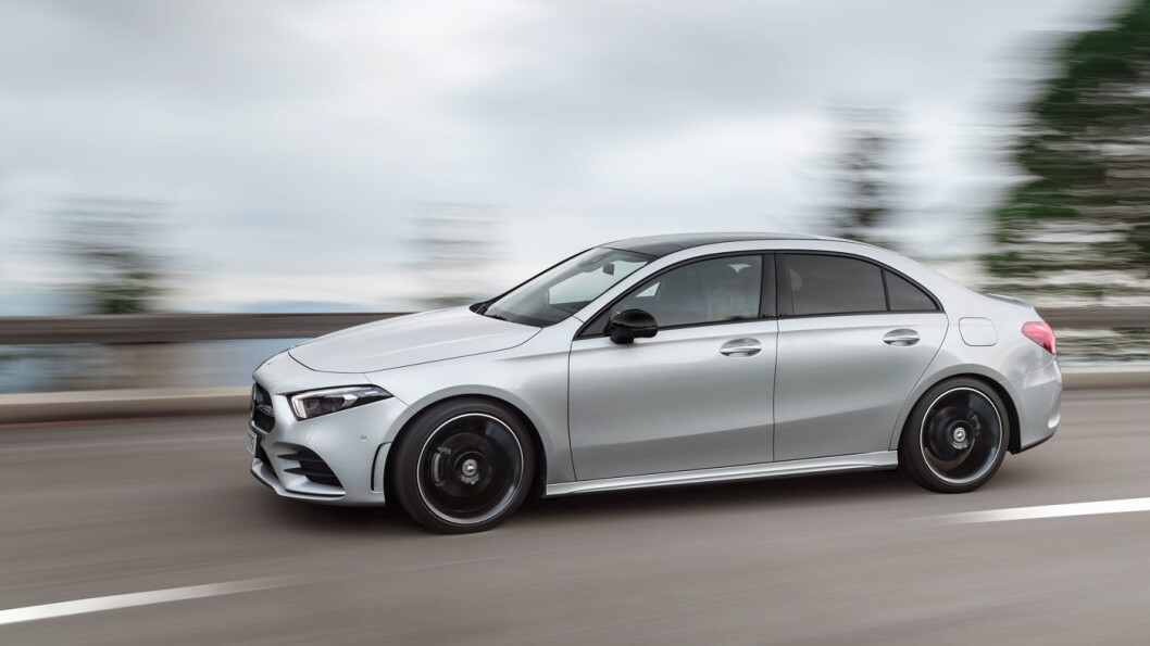I VINDEN: Nye Mercedes A-klasse sedan har rekordlav luftmotstand. Med en verdi på 0,22 sletter Mercedes sin egen rekord. I VINDEN: Nye Mercedes A-klasse sedan har rekordlav luftmotstand. Med en verdi på 0,22 sletter Mercedes sin egen rekord.