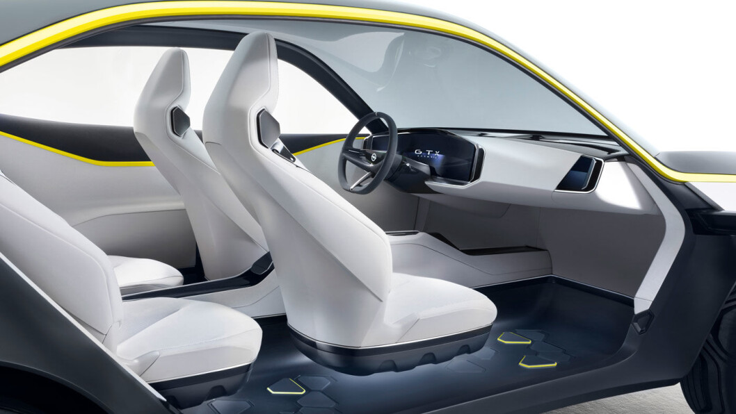 UTEN DINGSER: Det er ikke mye unødvendige elementer i Opel GT X Experimental. UTEN DINGSER: Det er ikke mye unødvendige elementer i Opel GT X Experimental.