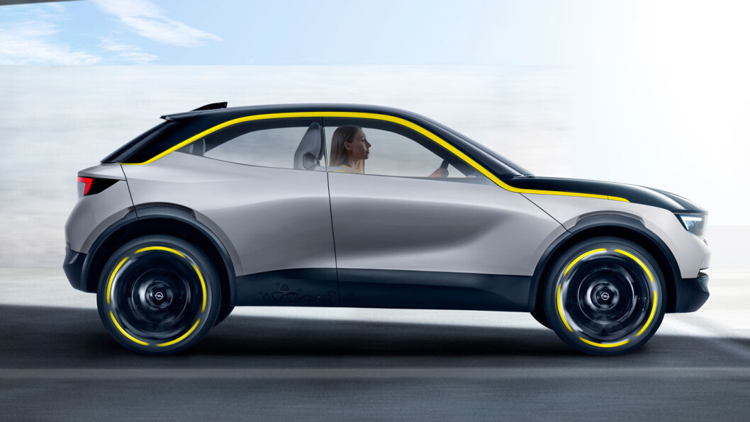 KOMPAKT: Opel GT X Experimental er designet med 17 tommers hjul som gjør at den ser større ut enn den egentlig er, 406 cm fra ende til annen. KOMPAKT: Opel GT X Experimental er designet med 17 tommers hjul som gjør at den ser større ut enn den egentlig er, 406 cm fra ende til annen.