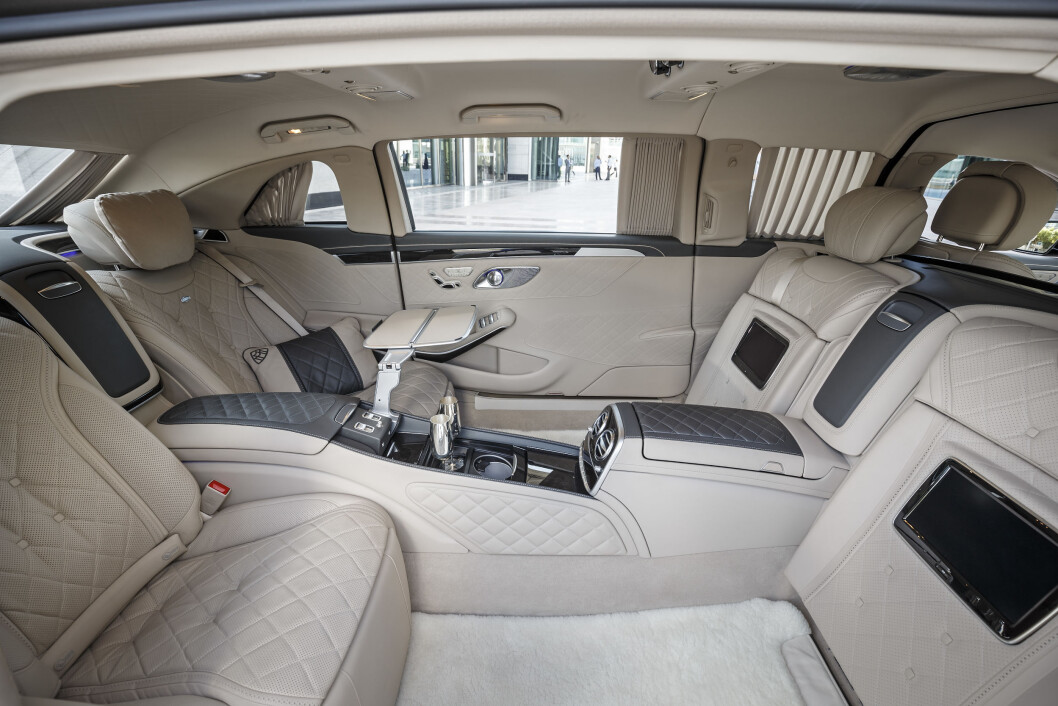 MILLION-LUKSUS: Beisnplassen er god og luksusen på topp i Mercedes S Maybach Pullmann. Foto: Mercedes-Benz MILLION-LUKSUS: Beisnplassen er god og luksusen på topp i Mercedes S Maybach Pullmann. Foto: Mercedes-Benz