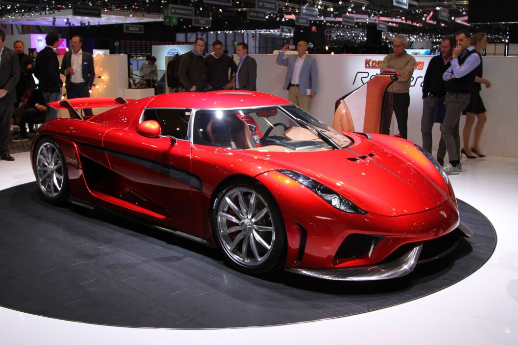 NORSK DESIGN: Når Koenigsegg Ragera kommer på veien til høsten, er det med design av blant annet Bård Eker. Foto: Rune Korsvoll NORSK DESIGN: Når Koenigsegg Ragera kommer på veien til høsten, er det med design av blant annet Bård Eker. Foto: Rune Korsvoll