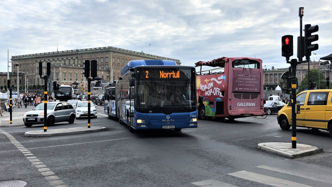 KORK: I Stockholm sentrum, her med det kongelige slottet i bakgrunnen, er trafikk-korkene i ferd med å komme tilbake etter flere år med mindre trafikk. Foto: Geir Røed KORK: I Stockholm sentrum, her med det kongelige slottet i bakgrunnen, er trafikk-korkene i ferd med å komme tilbake etter flere år med mindre trafikk. Foto: Geir Røed
