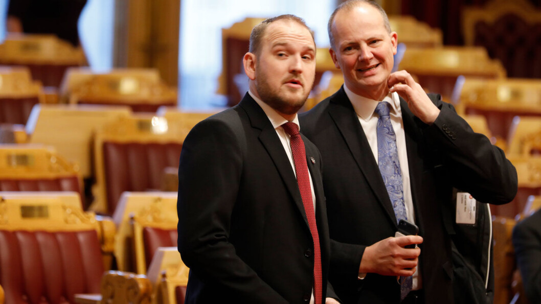 OVERTAR: Landbruksminister Jon Georg Dale (t.v.) blir ny samferdselsminister etter Ketil Solvik-Olsen. Her er de to under en spørretime i Stortinget tidligere i år. Foto: Gorm Kallestad, NTB/scanpix OVERTAR: Landbruksminister Jon Georg Dale (t.v.) blir ny samferdselsminister etter Ketil Solvik-Olsen. Her er de to under en spørretime i Stortinget tidligere i år. Foto: Gorm Kallestad, NTB/scanpix