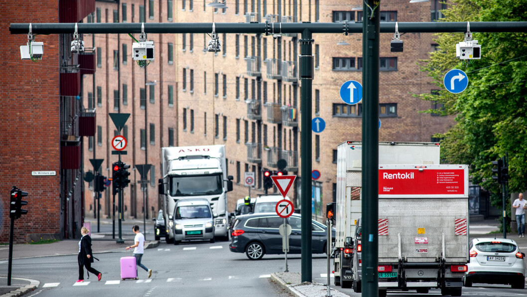 NY HVERDAG: Fra 1. juni er det 83 bomstasjoner i stor-Oslo. Senere kommer bommene på de nye hovedfartsårene ut av byen, øst- og vestkorridoren. Foto: Tomm W. Christiansen NY HVERDAG: Fra 1. juni er det 83 bomstasjoner i stor-Oslo. Senere kommer bommene på de nye hovedfartsårene ut av byen, øst- og vestkorridoren. Foto: Tomm W. Christiansen