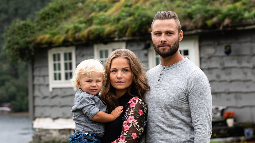 TAPER 60.000 KRONER: Per Helge Helgesen og Line Dybedal kjøpte det som skulle være en strøken Volkswagen Caravelle. Omfattende rustskader er taksert til 61.000 kroner, men paret får trolig ikke en krone – på tross av et vedtak hos Forbrukerklageutvalget. Foto: Helle Frogner TAPER 60.000 KRONER: Per Helge Helgesen og Line Dybedal kjøpte det som skulle være en strøken Volkswagen Caravelle. Omfattende rustskader er taksert til 61.000 kroner, men paret får trolig ikke en krone – på tross av et vedtak hos Forbrukerklageutvalget. Foto: Helle Frogner
