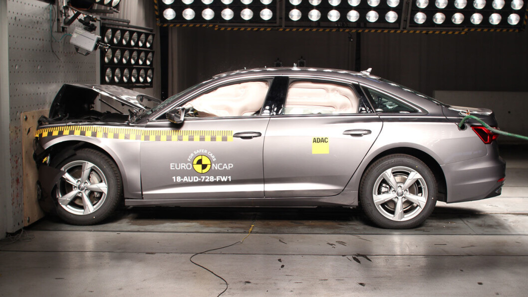 SIKKER: Audi A6 imponerer i ny krastjest, og legger seg tett oppunder eneren, Volvo XC60. SIKKER: Audi A6 imponerer i ny krastjest, og legger seg tett oppunder eneren, Volvo XC60.