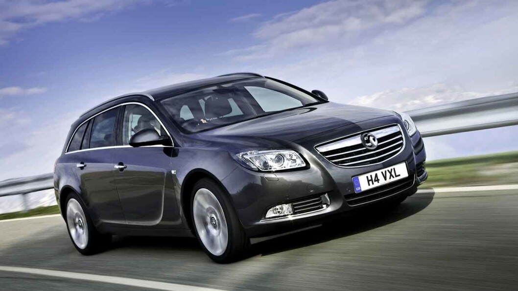 LEKKER, MEN OVERSETT: Opel Insignia ble kåret til Årets bil i 2009. Det elegante utvendige designet hentes opp i interiøret. LEKKER, MEN OVERSETT: Opel Insignia ble kåret til Årets bil i 2009. Det elegante utvendige designet hentes opp i interiøret.
