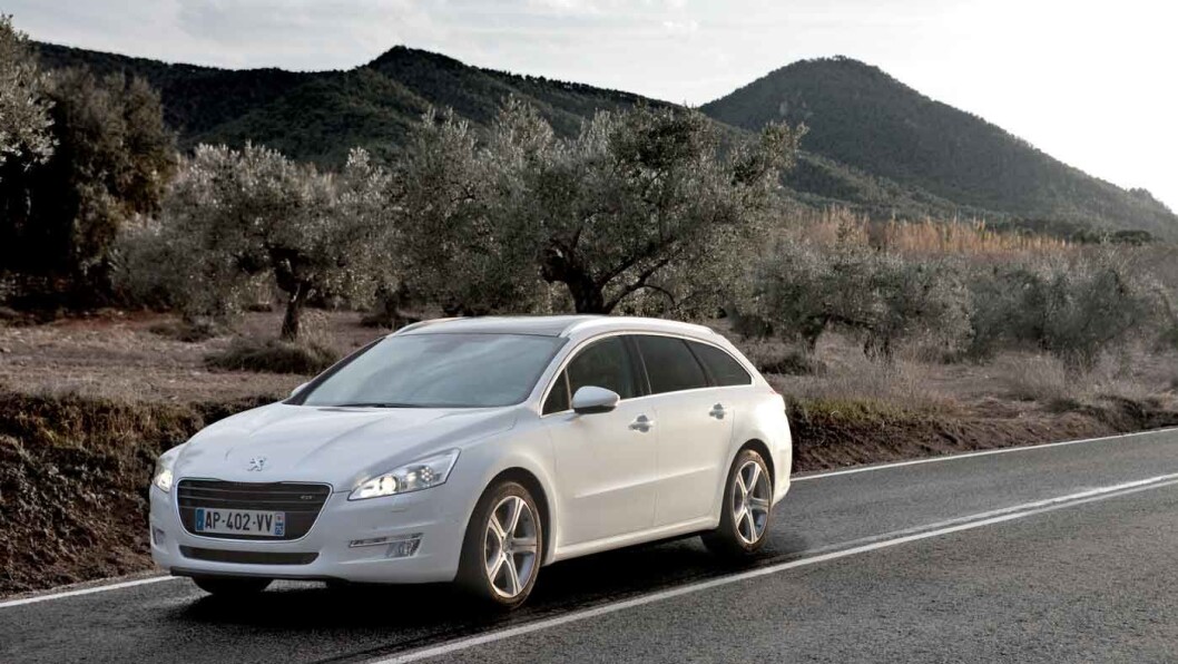 STABIL OG STØYSVAK: Peugeot 508 lever langt på vei opp til gamle forventninger om franske bilers komfort. STABIL OG STØYSVAK: Peugeot 508 lever langt på vei opp til gamle forventninger om franske bilers komfort.