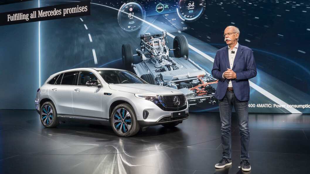 MINDRE PLUSS: Oppvasken etter tyske bilprodusenters dieseljuks koster 8,7 milliarder kroner bare i tredje kvartal for Daimler og Mercedes-sjefen Dieter Zetsche. MINDRE PLUSS: Oppvasken etter tyske bilprodusenters dieseljuks koster 8,7 milliarder kroner bare i tredje kvartal for Daimler og Mercedes-sjefen Dieter Zetsche.