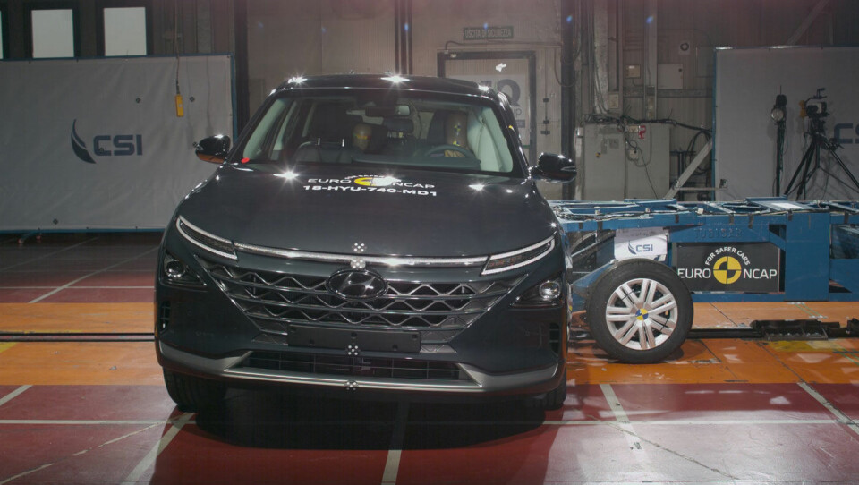 TRYGG: Hyundai Nexo scorer høyt i en fersk krasjtest. Dette er en første hydrogenbilen som er blitt testet av det europeiske krasjinstituttet.