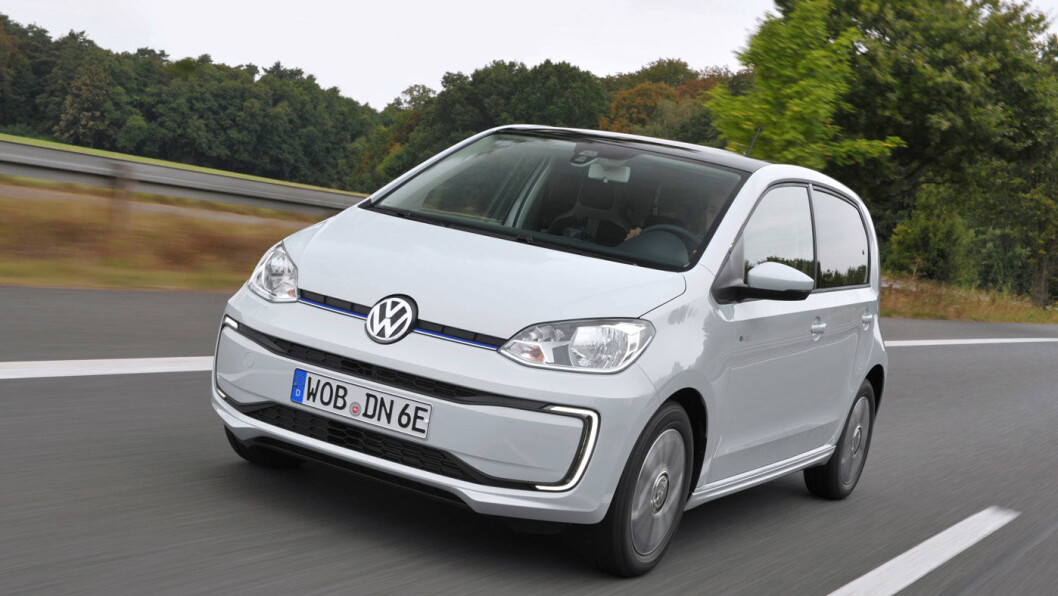 PRISFALL: Volkswagens minste elbil, e-UP, blir rundt 40.000 kroner rimeligere – og framstår dermed langt mer konkurransedyktig. Foto: Volkswagen PRISFALL: Volkswagens minste elbil, e-UP, blir rundt 40.000 kroner rimeligere – og framstår dermed langt mer konkurransedyktig. Foto: Volkswagen
