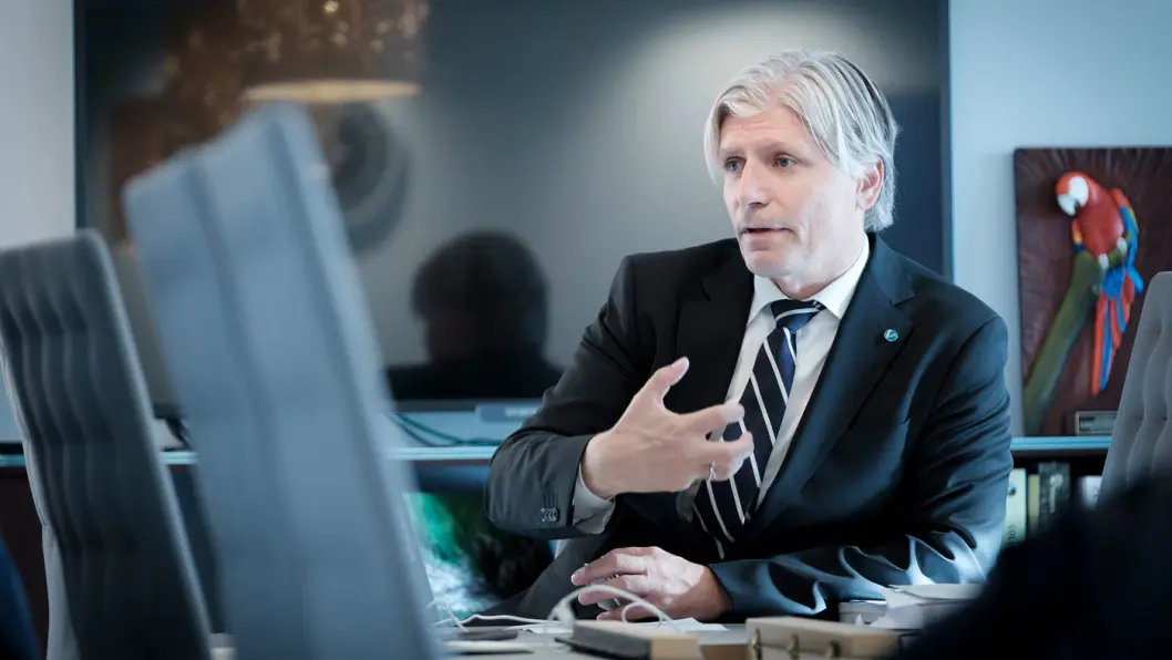 AVFEIER: Det er feil at andre land ikke kan kopiere avgiftspolitikken til oljerike Norge, mener klima- og miljøminister Ola Elvestuen. Foto: Jon Terje Hellgren Hansen AVFEIER: Det er feil at andre land ikke kan kopiere avgiftspolitikken til oljerike Norge, mener klima- og miljøminister Ola Elvestuen. Foto: Jon Terje Hellgren Hansen