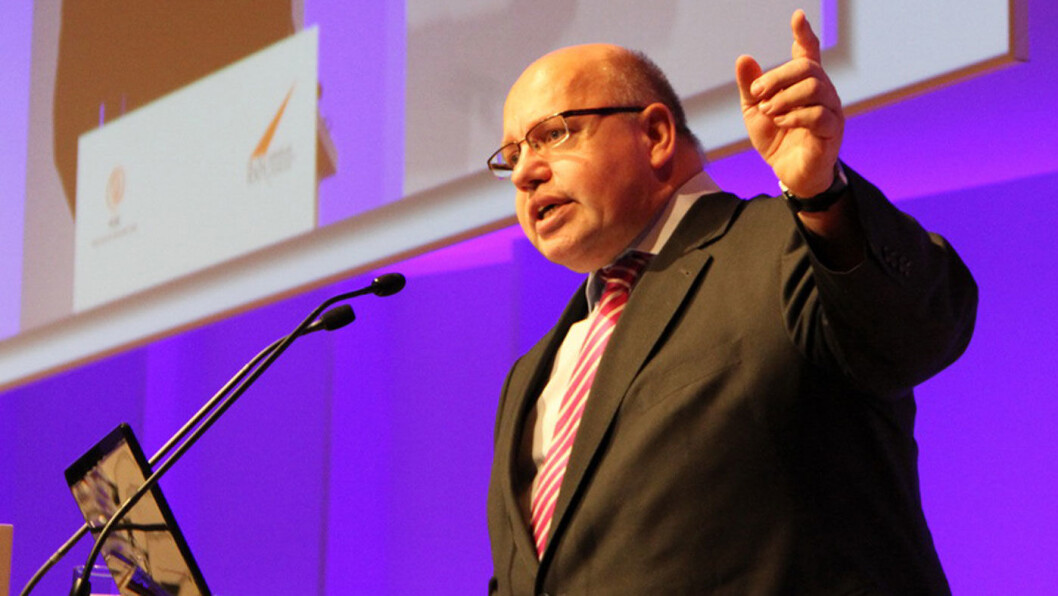 FRITTALENDE: Peter Altmaier, en av de mektigste stemmene i tysk politikk, ber landets bilindustri begynne å vise mer kreativitet. FRITTALENDE: Peter Altmaier, en av de mektigste stemmene i tysk politikk, ber landets bilindustri begynne å vise mer kreativitet.