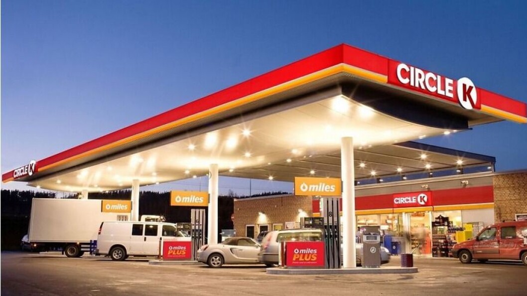 UT MED STATOIL: Mandag er den offisielle åpningen av den første Circle K stasjonen i Norge. 330 gamle Statoil-stasjoner følger etter i løpet av året. Foto: Statoil Fuel & Retail UT MED STATOIL: Mandag er den offisielle åpningen av den første Circle K stasjonen i Norge. 330 gamle Statoil-stasjoner følger etter i løpet av året. Foto: Statoil Fuel & Retail