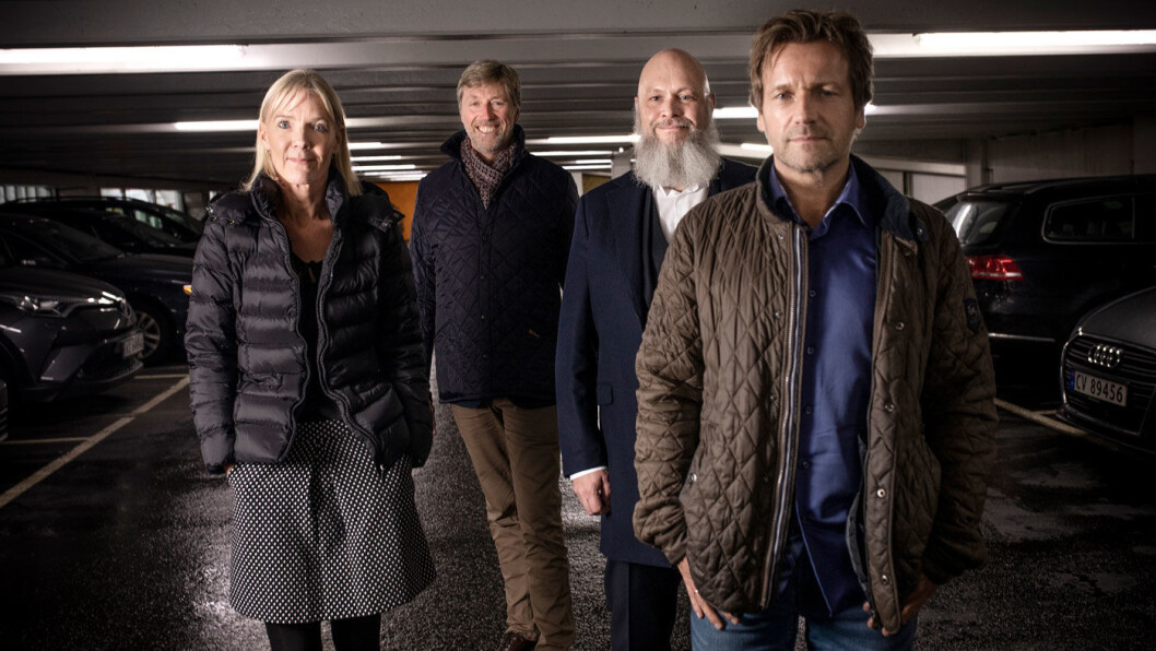 BILVALGET: Aldri har det vært vanskeligere å velge bil. Vi ba fire eksperter om å dele sine tanker, Ulrica Risberg (fra venstre), Bernt G. Jessen, Tommy Wahlström og Øivind A. Monn-Iversen. Foto: Tomm W. Christiansen BILVALGET: Aldri har det vært vanskeligere å velge bil. Vi ba fire eksperter om å dele sine tanker, Ulrica Risberg (fra venstre), Bernt G. Jessen, Tommy Wahlström og Øivind A. Monn-Iversen. Foto: Tomm W. Christiansen