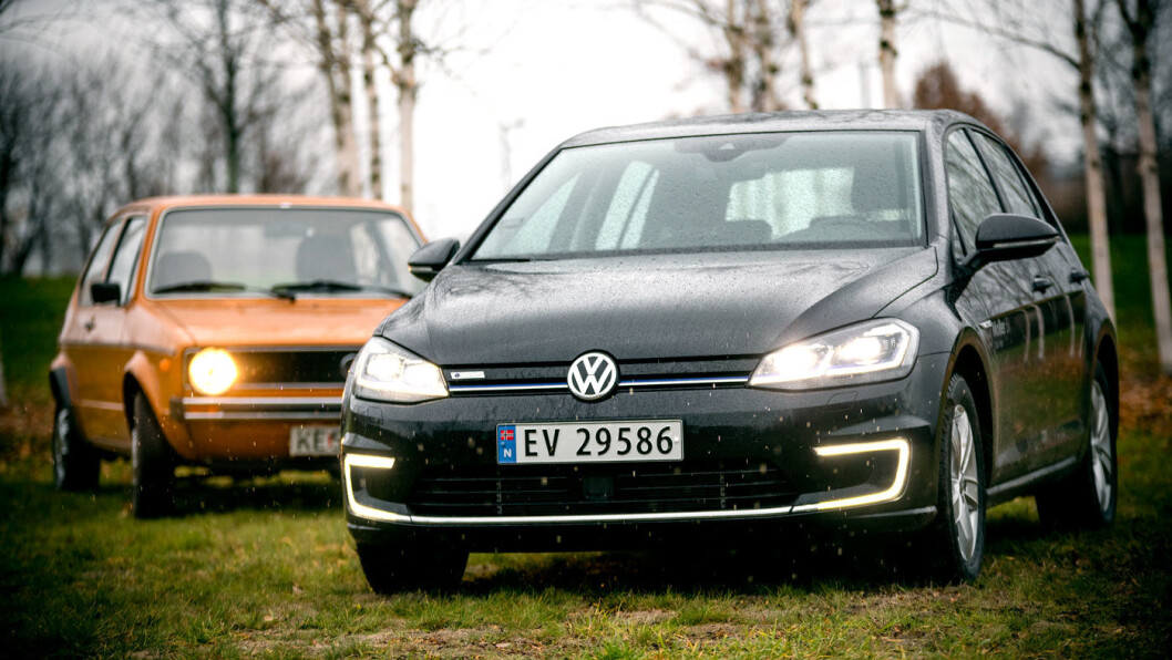 SPREK ARVTAGER: Gamlegolfen på snart 45 år kan være tilfreds med ungdommen. Volkswagen e-Golf er kåret til årets beste bilkjøp av Motor. Foto: Tomm W. Christiansen SPREK ARVTAGER: Gamlegolfen på snart 45 år kan være tilfreds med ungdommen. Volkswagen e-Golf er kåret til årets beste bilkjøp av Motor. Foto: Tomm W. Christiansen