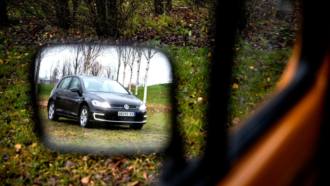 SPEILER VERDEN: Nordmenn ønsker å kjøre utslippsfritt, og e-Golf er blant de mest populære bilene på markedet. I elektrisk versjon er den sprekere enn noen gang. Foto: Tomm W. Christiansen SPEILER VERDEN: Nordmenn ønsker å kjøre utslippsfritt, og e-Golf er blant de mest populære bilene på markedet. I elektrisk versjon er den sprekere enn noen gang. Foto: Tomm W. Christiansen