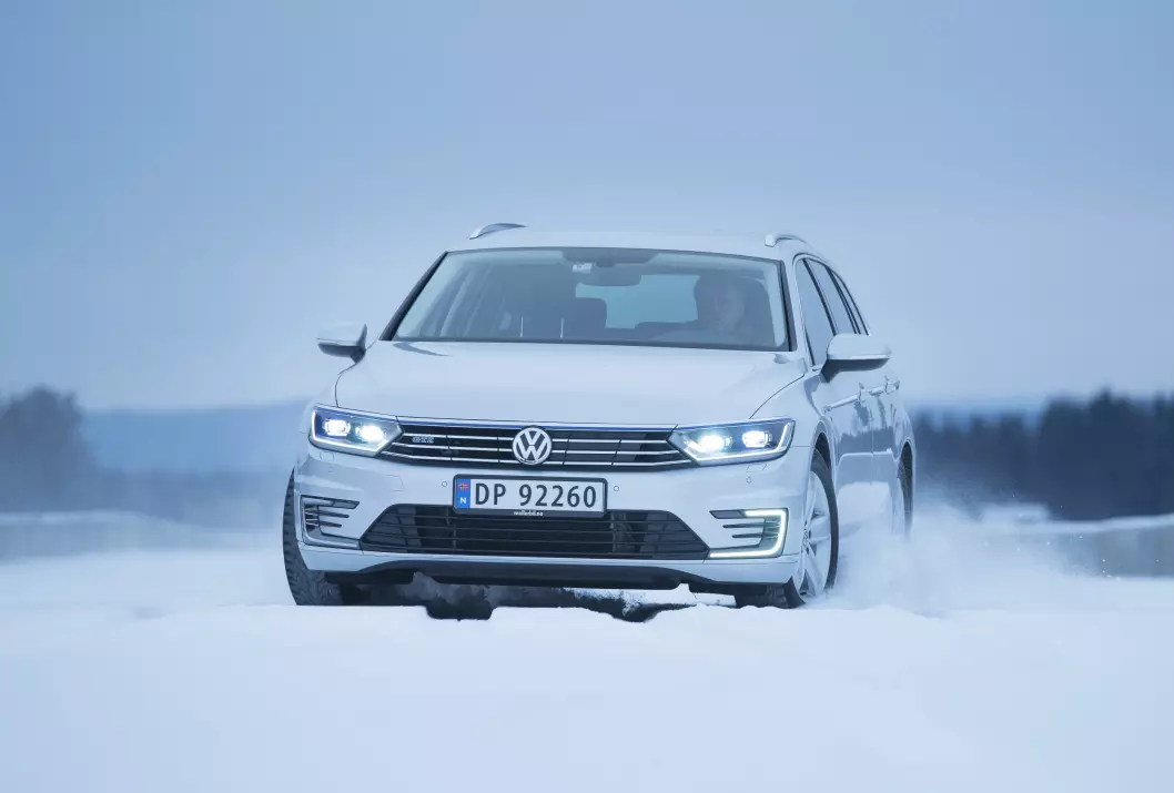 NORSK HELT: VW Passat er i utgangspunktet en bestselger, og med ladbart hybriddrivverk har den blitt enda mer populær. Foto: Jon Terje Hellgren Hansen