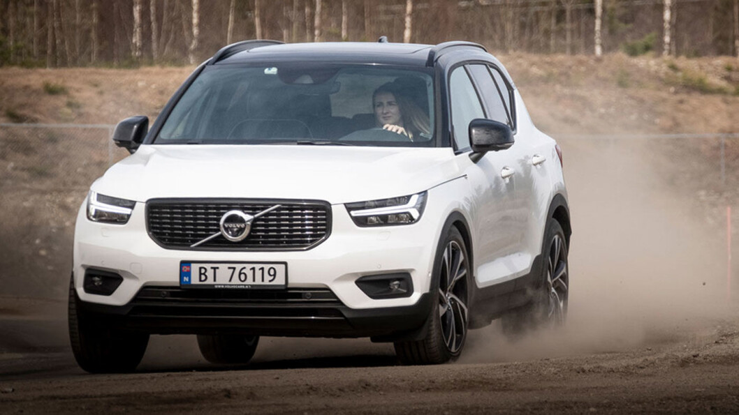 FORSINKET: Volvos minste SUV, XC40, skulle etter planen vært på markedet som ladbar hybrid i disse dager, men kommer tidligst mot slutten av 2019. Foto: Jon Terje Hellgren Hansen FORSINKET: Volvos minste SUV, XC40, skulle etter planen vært på markedet som ladbar hybrid i disse dager, men kommer tidligst mot slutten av 2019. Foto: Jon Terje Hellgren Hansen