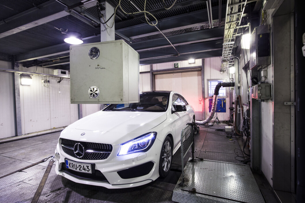 VIRKELIG FORBRUK: Motor har testet hva bilen virkelig bruker på en norsk vinterdag. Det er opptil det dobbelte av hva fabrikken oppgir. Foto: MARKUS PENTIKÂINEN VIRKELIG FORBRUK: Motor har testet hva bilen virkelig bruker på en norsk vinterdag. Det er opptil det dobbelte av hva fabrikken oppgir. Foto: MARKUS PENTIKÂINEN