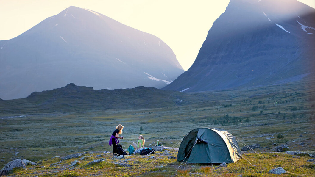 SOMMEREN I SVERIGE: Vi er optimister. Det fine sommerværet i 2018 gjør at vi legger ferien til Skandinavia i år. Foto: Tomas Utsi/imagebank.sweden.se SOMMEREN I SVERIGE: Vi er optimister. Det fine sommerværet i 2018 gjør at vi legger ferien til Skandinavia i år. Foto: Tomas Utsi/imagebank.sweden.se