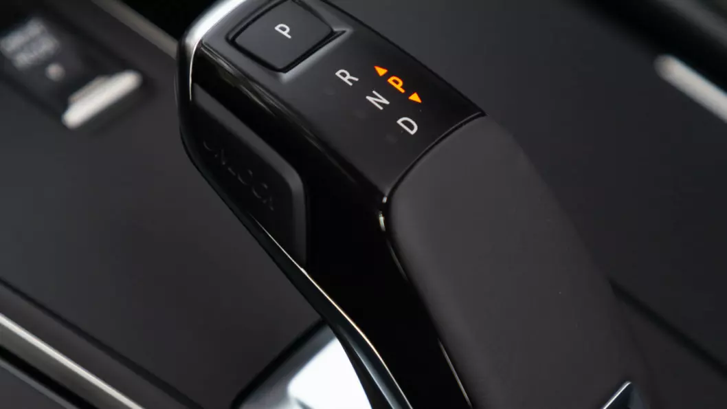 SMIDIG: Peugeots åttetrinnsautomat fungerer smidig i daglig bruk.