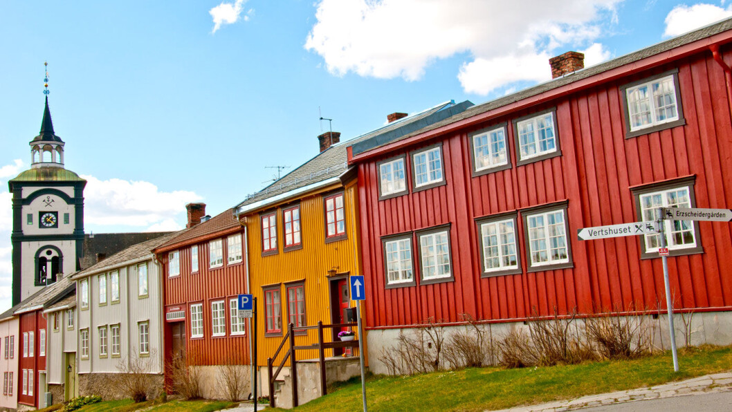 BERGSTADEN: Røros er en av Europas eldste trebyer, og kirken som også kalles Bergstaden Ziir – Bergstadens pryd – er helt spesiell. Foto: Lars Geithe/Flickr BERGSTADEN: Røros er en av Europas eldste trebyer, og kirken som også kalles Bergstaden Ziir – Bergstadens pryd – er helt spesiell. Foto: Lars Geithe/Flickr