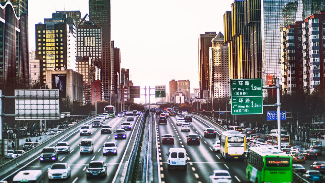 TRANGT OM PLASSEN: Trafikk i Beijing. Foto: Zhang Kaiyv, Unsplash TRANGT OM PLASSEN: Trafikk i Beijing. Foto: Zhang Kaiyv, Unsplash