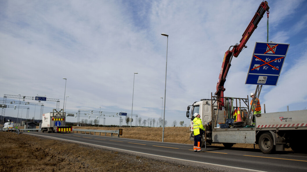 TIL ETTERFØLGELSE: På 19 av veiprosjektene som nå bompengefinansieres er innbetalingene foran skjema, slik at bommene kan fjernes tidligere enn planlagt. Foto: Espen Røst TIL ETTERFØLGELSE: På 19 av veiprosjektene som nå bompengefinansieres er innbetalingene foran skjema, slik at bommene kan fjernes tidligere enn planlagt. Foto: Espen Røst
