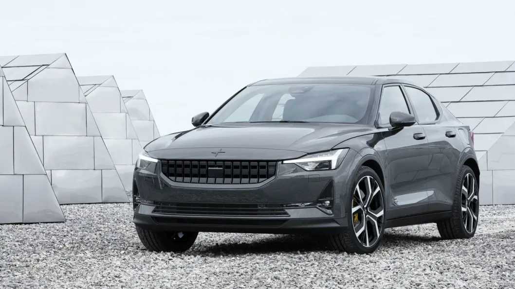 POLESTAR 2: Batteri 78 kWt. Rekkevidde 500 km. Pris fra 469.000 kroner. 4WD: Ja. Tilhengerfeste: Ja, 1500 kg. POLESTAR 2: Batteri 78 kWt. Rekkevidde 500 km. Pris fra 469.000 kroner. 4WD: Ja. Tilhengerfeste: Ja, 1500 kg.