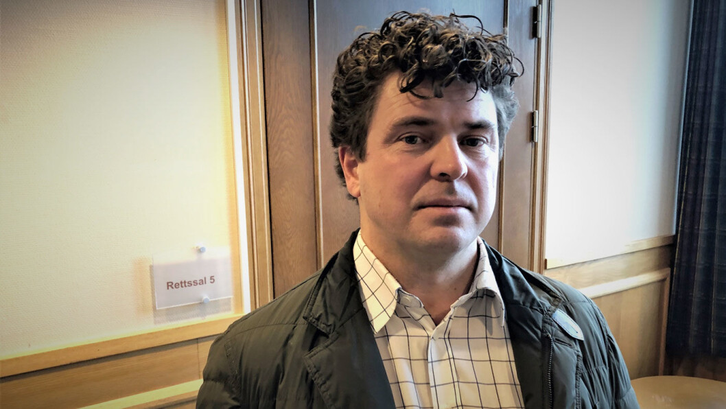 SVINDLET: Anders Tveten var den første som vitnet mot bruktbilselgeren. Til sammen skal rundt 50 vitner forklare seg i Fredrikstad tingrett. Foto: Geir Røed SVINDLET: Anders Tveten var den første som vitnet mot bruktbilselgeren. Til sammen skal rundt 50 vitner forklare seg i Fredrikstad tingrett. Foto: Geir Røed