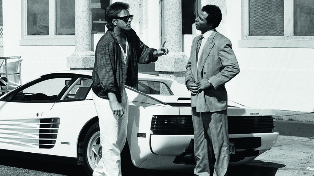 FERRARI: Miami Vice huskes for rekvisittene og bilene, en Ferrari Daytona og en Testarossa. FERRARI: Miami Vice huskes for rekvisittene og bilene, en Ferrari Daytona og en Testarossa.