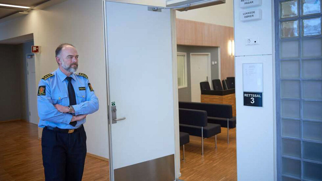AKTOR: – De tiltalte burde stanset forretningen eller fått inn mer kapital, sa aktor, politiadvokat Amund Sand ved innledningen av rettssaken mot de to. Foto: Marius Langfjord, Trønder-Avisa AKTOR: – De tiltalte burde stanset forretningen eller fått inn mer kapital, sa aktor, politiadvokat Amund Sand ved innledningen av rettssaken mot de to. Foto: Marius Langfjord, Trønder-Avisa
