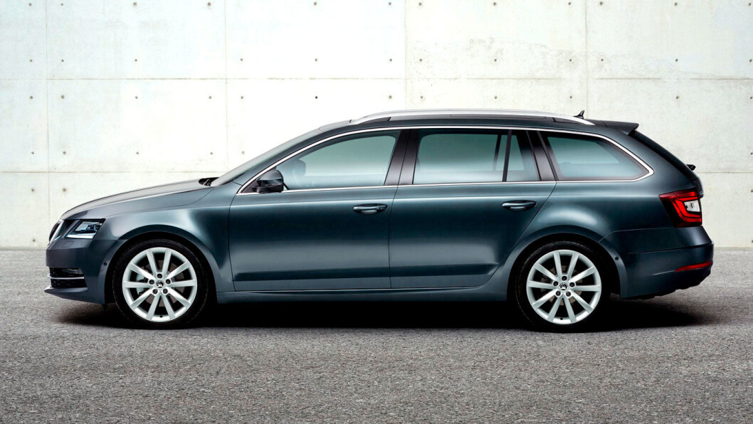 NYTT ANSIKT: I 2017 fikk Octavia en facelift som gjorde fronten mer særpreget. Resten av bilen er utseendemessig ganske anonym. NYTT ANSIKT: I 2017 fikk Octavia en facelift som gjorde fronten mer særpreget. Resten av bilen er utseendemessig ganske anonym.