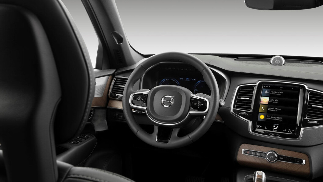SIKRERE: Inntil bilene kan kjøre helt av seg selv, vil det fortsatt være menneskelige feil bak de fleste ulykker. Ikke minst på grunn av rus. Dette ønsker Volvo nå aktivt å forhindre. Foto: Volvo Car Norway SIKRERE: Inntil bilene kan kjøre helt av seg selv, vil det fortsatt være menneskelige feil bak de fleste ulykker. Ikke minst på grunn av rus. Dette ønsker Volvo nå aktivt å forhindre. Foto: Volvo Car Norway